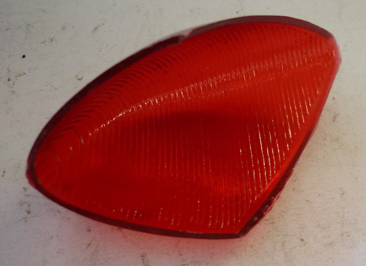 Glass for taillight, red, Vespa 125/150