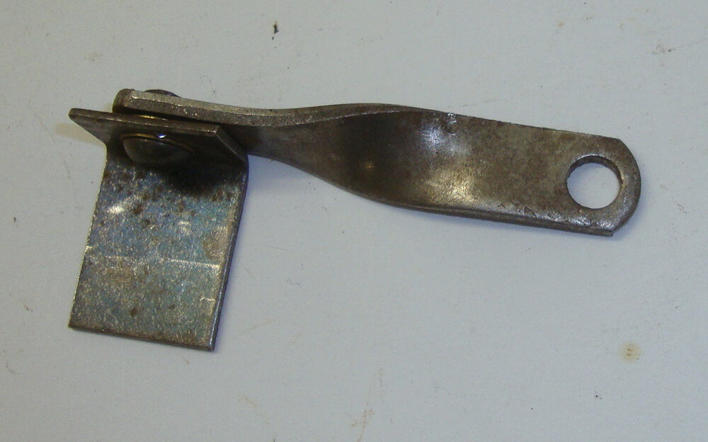 Hinge for engine cowl, Vespa 125 / 150