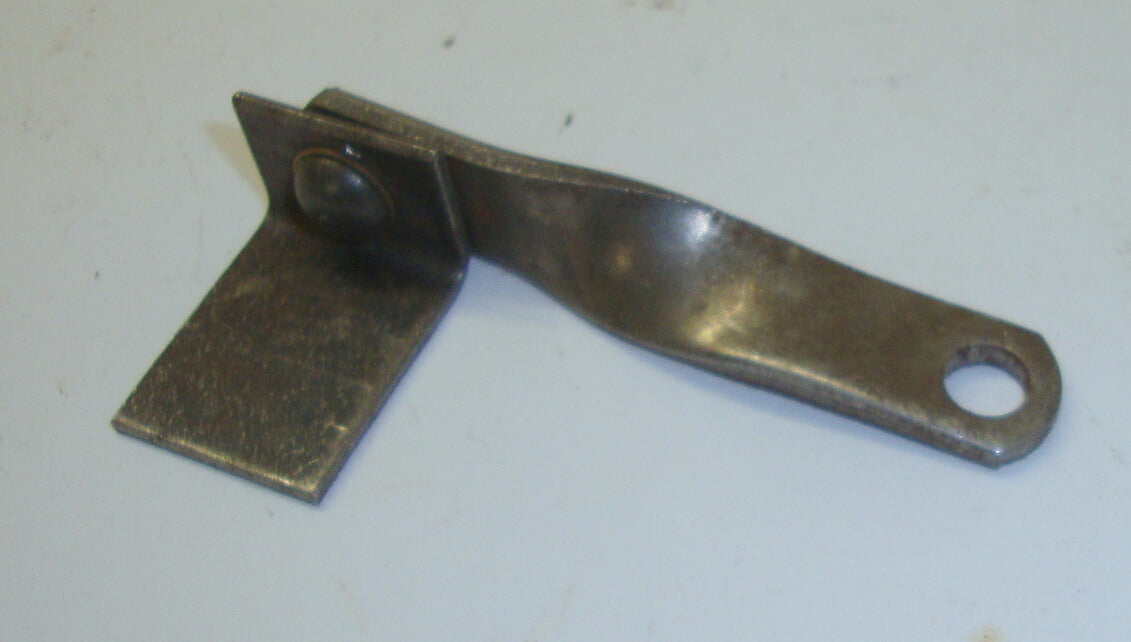 Hinge for engine cowl, Vespa 125 / 150