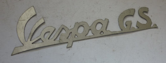 Schriftzug ohne Bohrungen, kursiv, Aluminium, "Vespa GS"