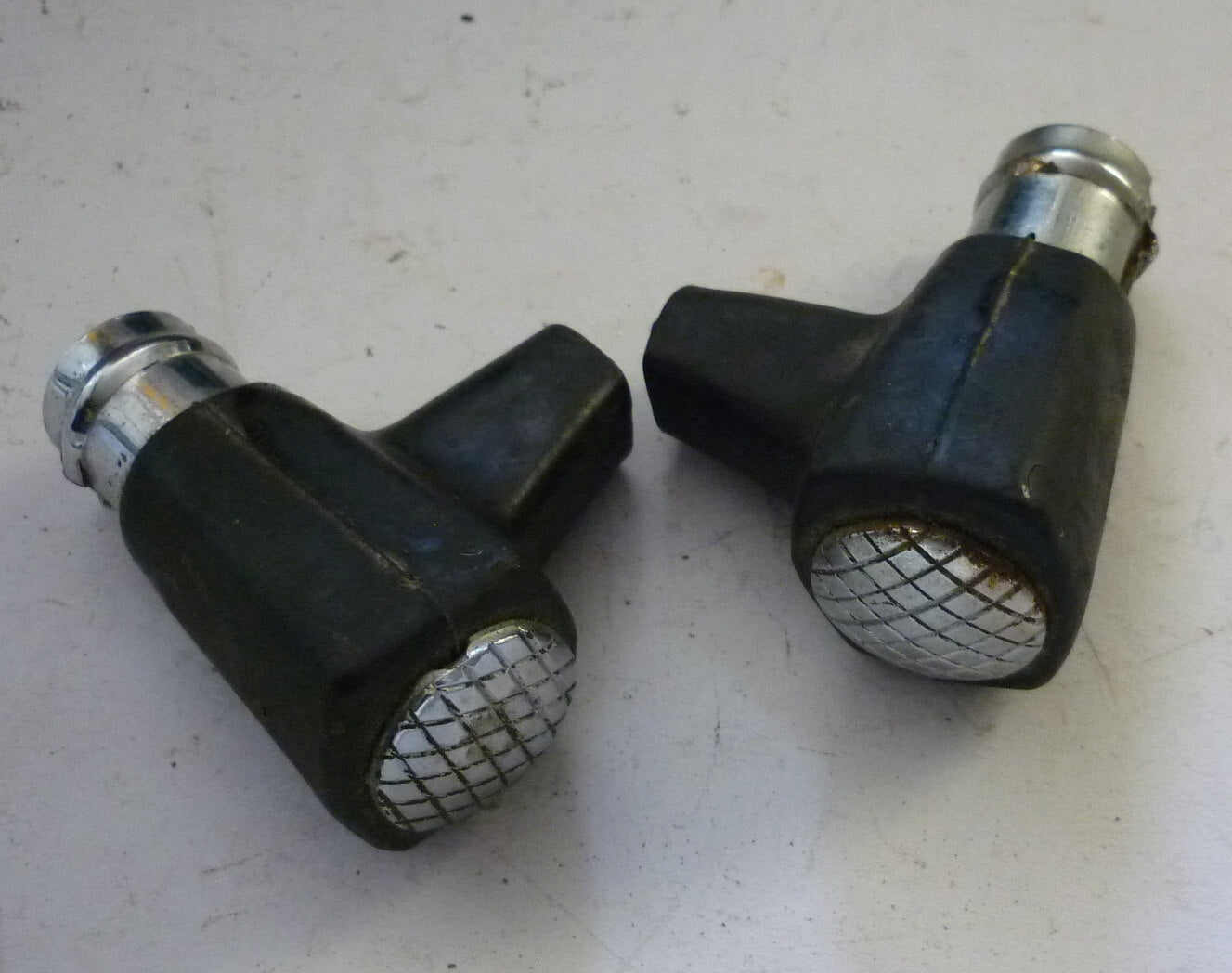 Stand pads, premium quality, Ø 15  mm, Vespa 125 1958 - 1960 / 150 1956 - 1960