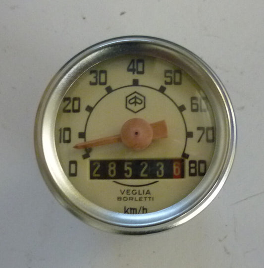 Speedometer drive pinion, front wheel asxle, Z 10, red, Vespa 50 / 90 / 100 / 125 PV - ET3 / PK