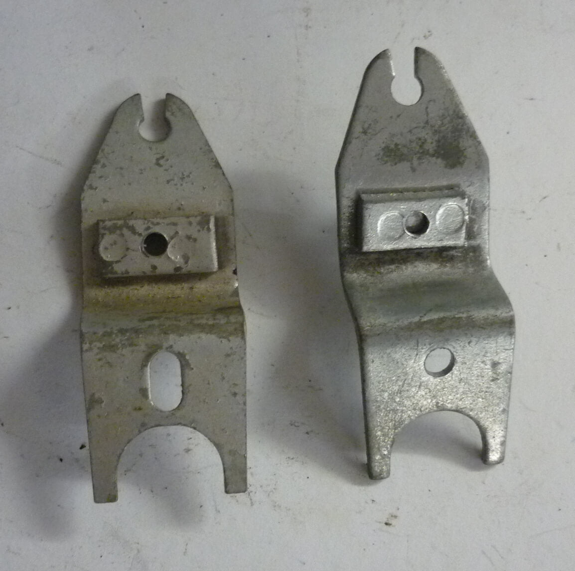 Speedometer bracket, Vespa 50 / 100