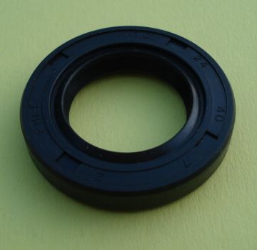 Oil seal TC 24/40/7
