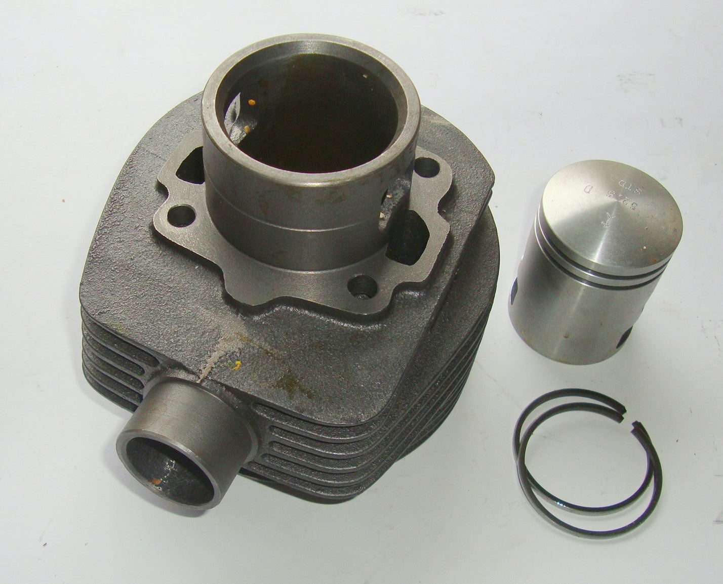 Zylinderkit, 2 Überströmer, Vespa 125 - VNB - Super - GT - GTR