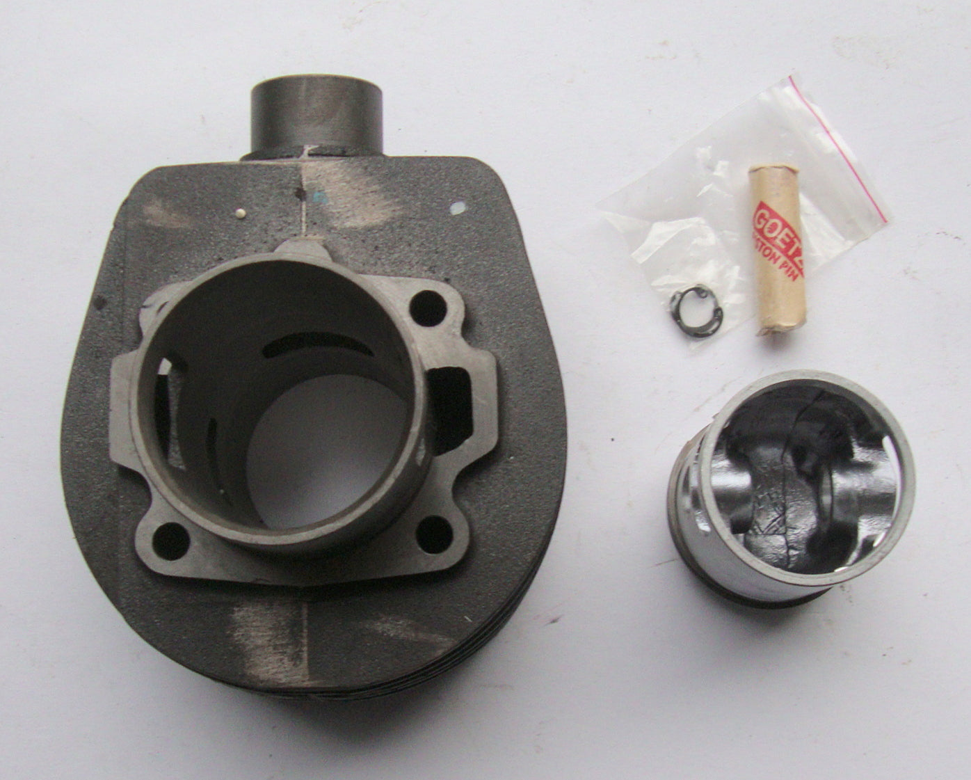 Cilinderkit, Vespa 125 GL / Super / Sprint, 2 ports